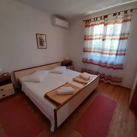 Spacious & Full Equipped * Jelsa (Hvar)